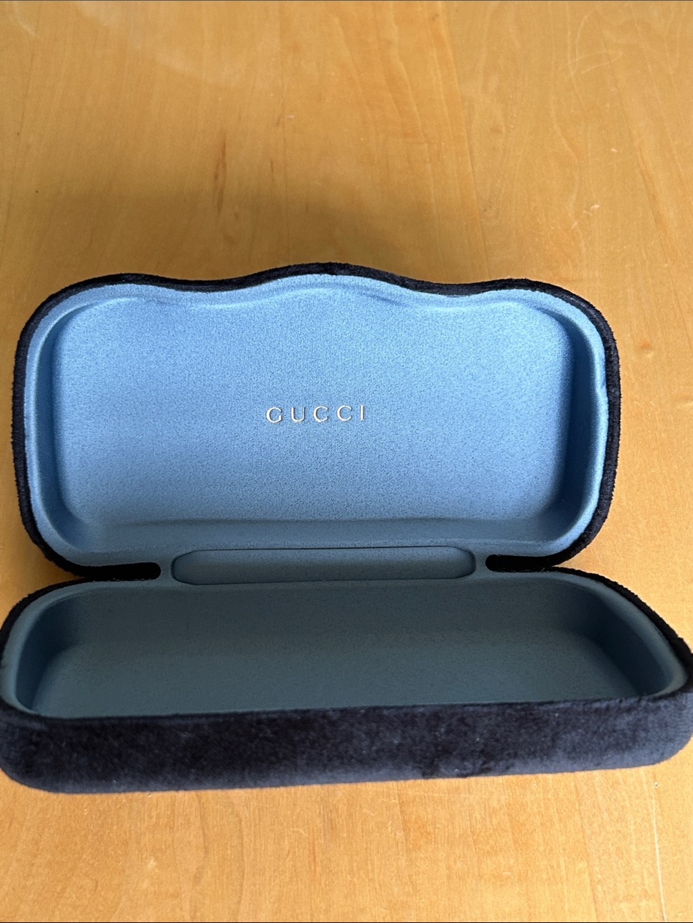 GUCCI Black Velvet Eyewear Case with Dusty Blue Interior GUC Sunglasses Eyeglass